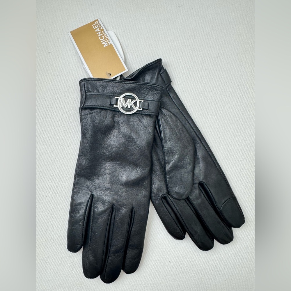 Michael Kors Leather gloves